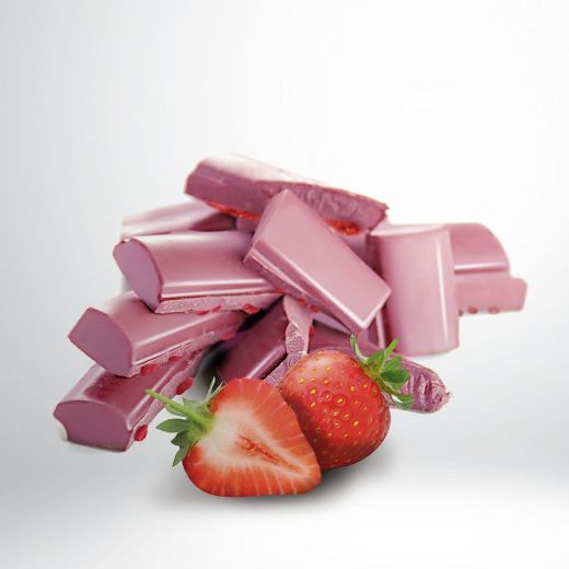 Ruby Schokolade mit Erdbeeren und Rosenblättern von Rafa Gorrotxategi