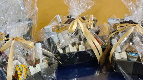Spanischer Geschenkkorb von CAVA & CO